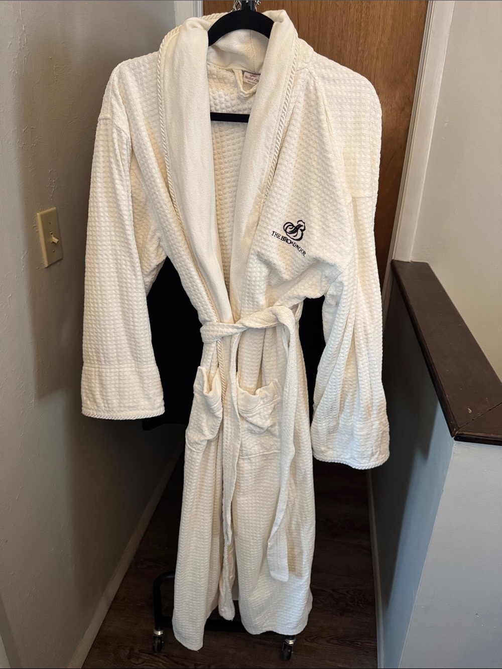 Broadmoor 100% Cotton Robe with Embroidered Logo